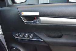 2025 Toyota Hilux SR5 GUN126R 4X4 Dual Range Stunning Silver