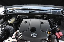 2025 Toyota Hilux SR5 GUN126R 4X4 Dual Range Stunning Silver