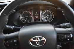 2025 Toyota Hilux SR5 GUN126R 4X4 Dual Range Stunning Silver