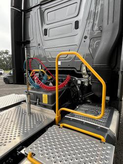 2025 Mercedes-Benz Actros 2663