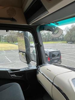 2025 Mercedes-Benz Actros 2663