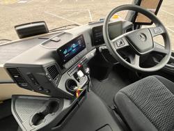 2024 Mercedes-Benz Actros 2535 White