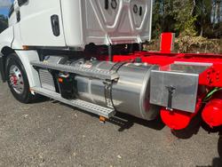 2024 Freightliner Cascadia 126 Tipper White