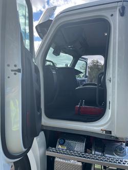 2024 Freightliner Cascadia 126 Tipper White