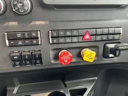 2025 Freightliner Cascadia 126 White