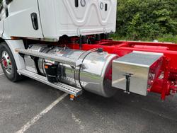 2024 Freightliner Cascadia 126 Tipper White