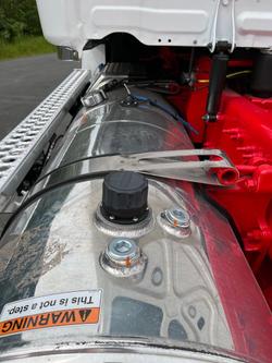 2024 Freightliner Cascadia 126 Tipper White