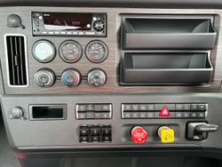 2024 Freightliner Cascadia 126 Tipper White