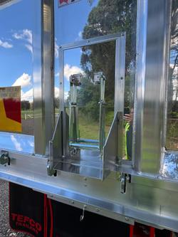 2024 Freightliner Cascadia 126 Tipper White