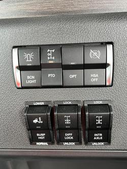 2024 Freightliner Cascadia 126 Tipper White