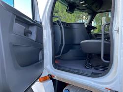 2024 Freightliner Cascadia 126 Tipper White