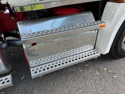 2024 Freightliner Cascadia 126 Tipper White