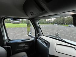 2024 Freightliner Cascadia 126 Tipper White