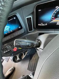 2025 Freightliner Cascadia 126 White