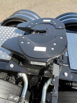 2025 Freightliner Cascadia 126 White