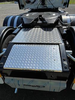 2025 Freightliner Cascadia 126 White