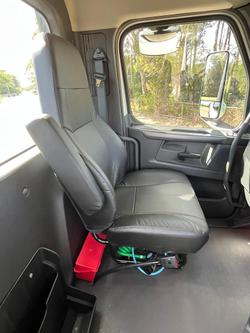 2023 Freightliner Cascadia 126 White