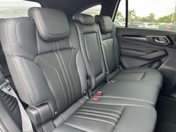 2025 Isuzu MU-X LS-T