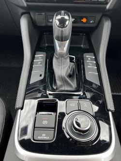 2025 Isuzu MU-X LS-T