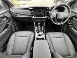 2025 Isuzu MU-X LS-T