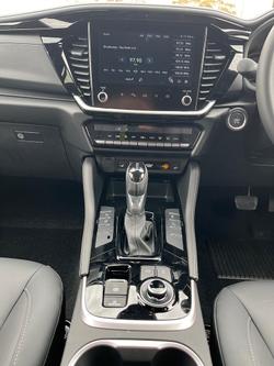 2025 Isuzu MU-X LS-T