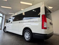 2019 Toyota
Hiace Commuter