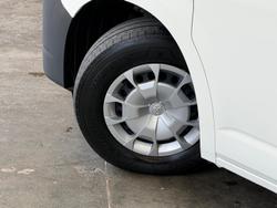 2019 Toyota
Hiace Commuter