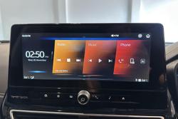 2025 Mahindra XUV3XO AX7L