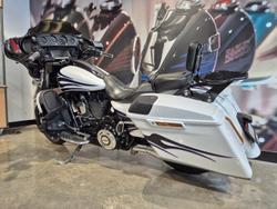 2015 Harley-Davidson CVO Street Glide 110 (FLHXSE) CVO White
