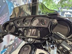 2015 Harley-Davidson CVO Street Glide 110 (FLHXSE) CVO White