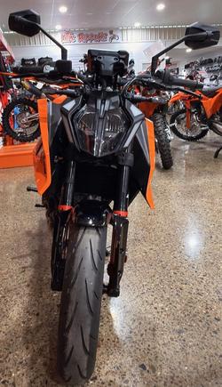 2025 KTM 390 Duke