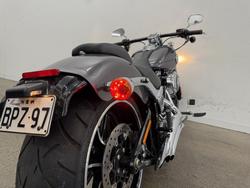 2015 HARLEY-DAVIDSON FXSB SOFTAIL BREAKOUT Black