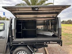 2024 Nissan Navara SL