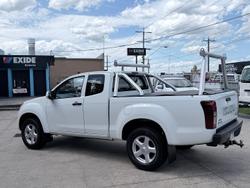 2018 Isuzu D-MAX SX High Ride MY18 4x2 Splash White