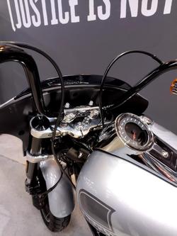 2023 Harley-Davidson Sport Glide 107 (FLSB) Softail Silver