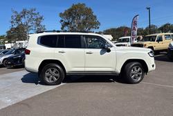 2025 Toyota Landcruiser Sahara