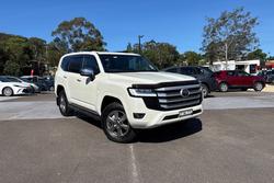 2025 Toyota Landcruiser Sahara