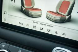 2025 Land Rover Defender 110 D250 S