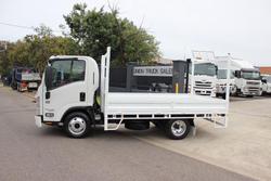 2017 Isuzu N Series NNR 45-150 WHITE