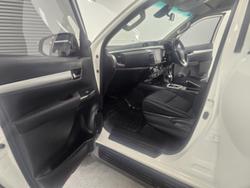 2021 Toyota Hilux SR5 GUN126R 4X4 Dual Range Glacier White