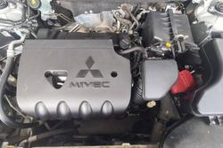 2018 Mitsubishi Outlander ES ADAS