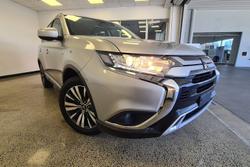 2018 Mitsubishi Outlander ES ADAS