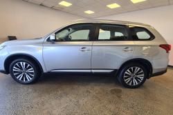 2018 Mitsubishi Outlander ES ADAS