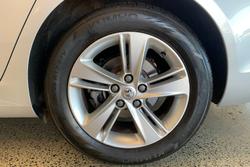 2020 Holden Commodore LT