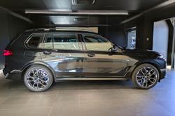 2023 BMW X7 xDrive40d M Sport