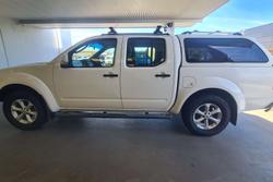 2013 Nissan Navara ST