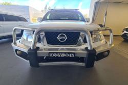 2013 Nissan Navara ST