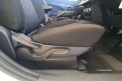 2024 Mitsubishi ASX ES