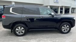 2023 Toyota Landcruiser Sahara