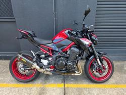 Kawasaki Z900 (ZR900)